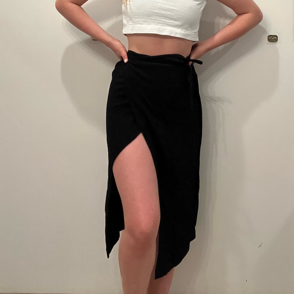 Zara Black Slit tie skirt.